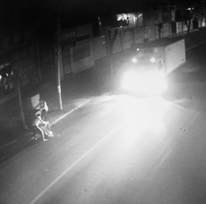 為公司采購省錢，竟然半夜連偷33個垃圾桶