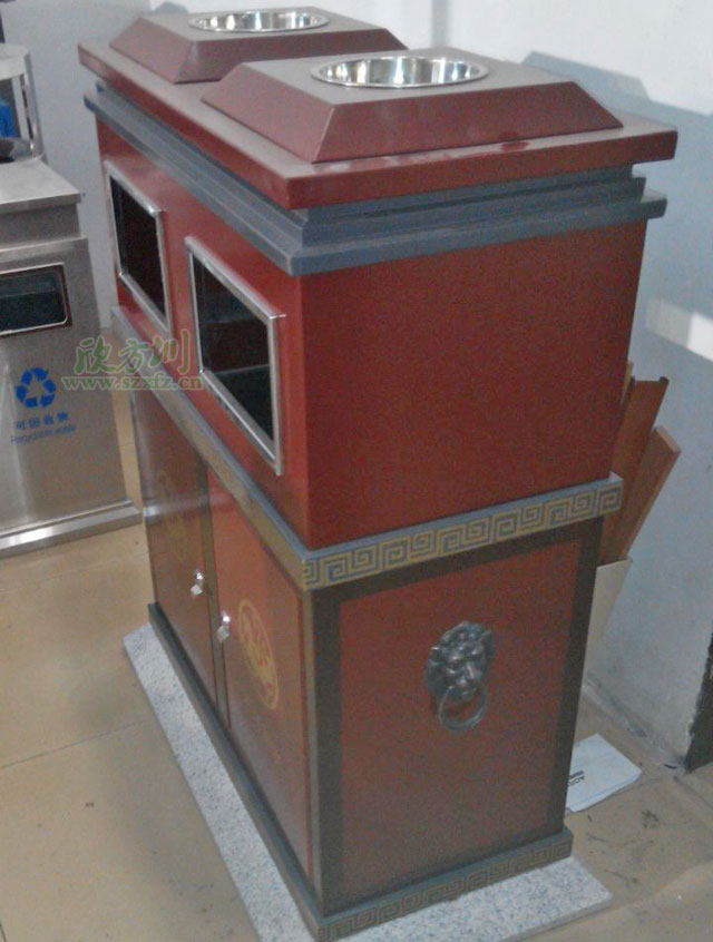 廣西南寧企業(yè)戶外環(huán)保鋼板分類(lèi)垃圾桶廠家成品圖