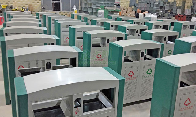 戶外鋼板垃圾桶廠家直銷湖北宜昌景區(qū)